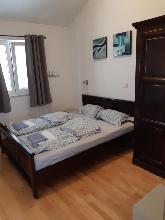 Villa Lizzi Trogir Exterior photo