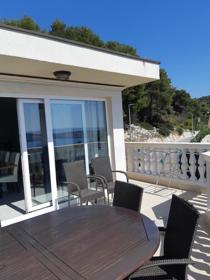 Villa Lizzi Trogir Exterior photo