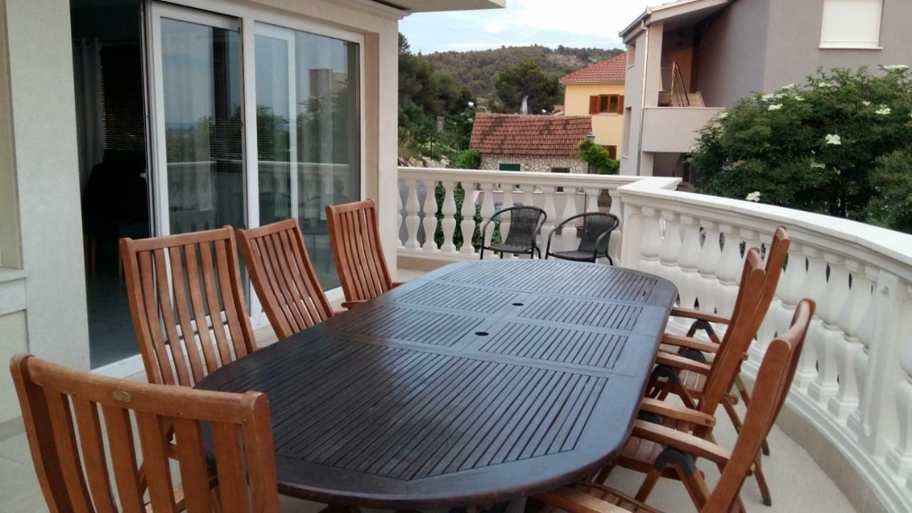 Villa Lizzi Trogir Exterior photo