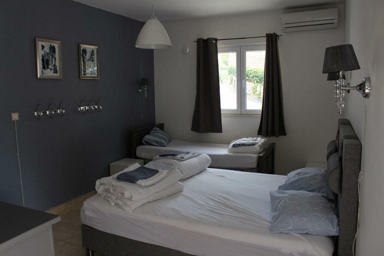 Villa Lizzi Trogir Exterior photo