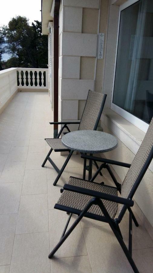 Villa Lizzi Trogir Exterior photo