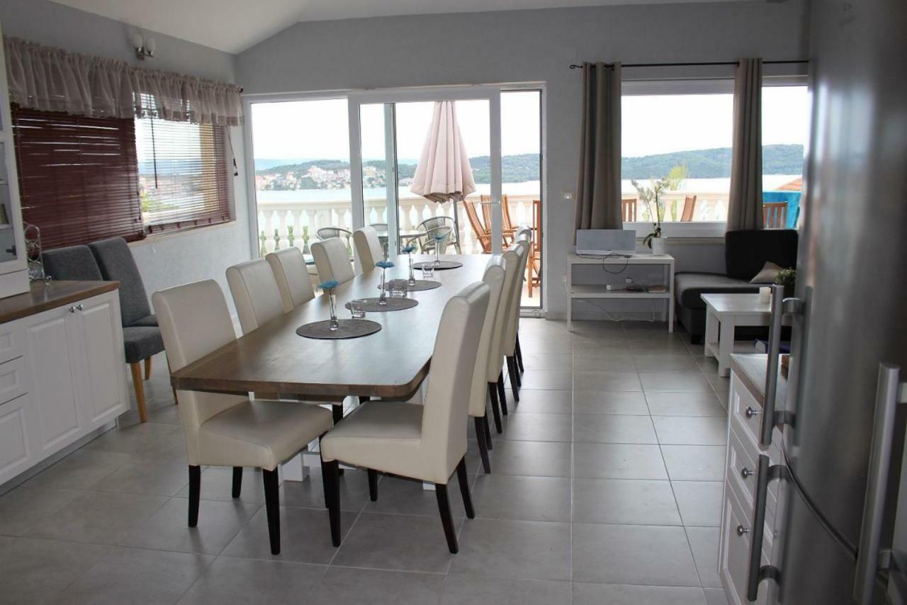 Villa Lizzi Trogir Exterior photo