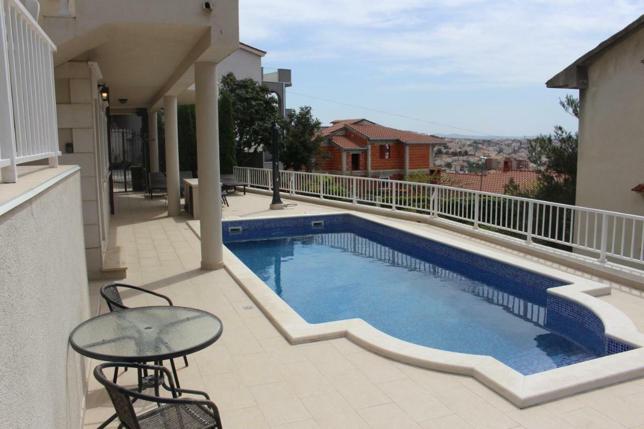 Villa Lizzi Trogir Exterior photo