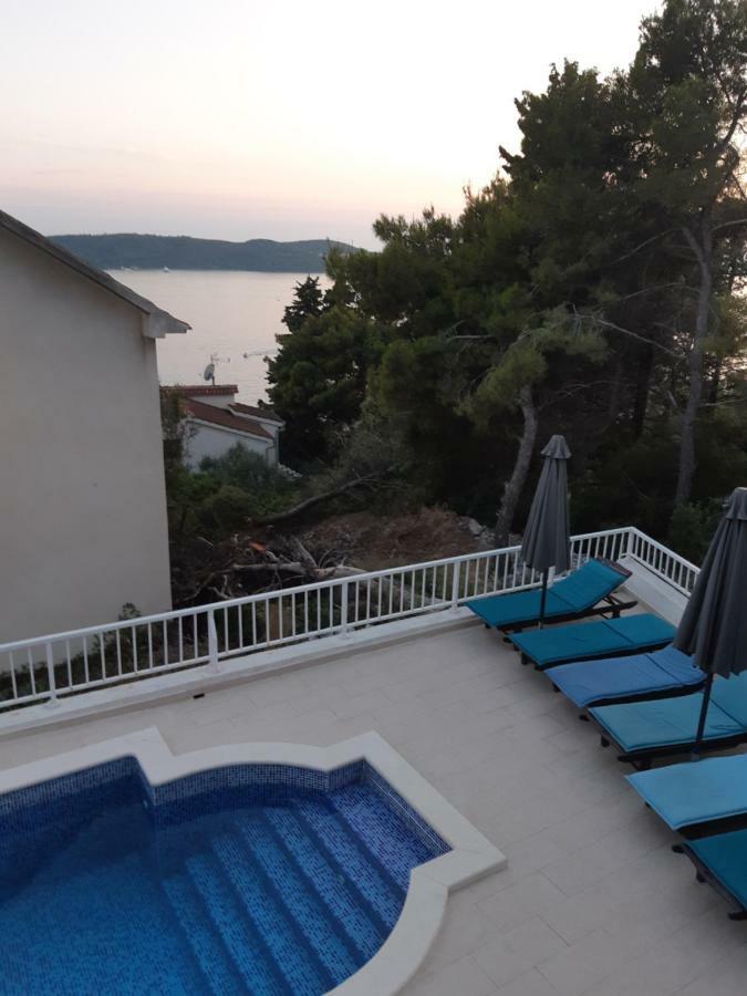 Villa Lizzi Trogir Exterior photo